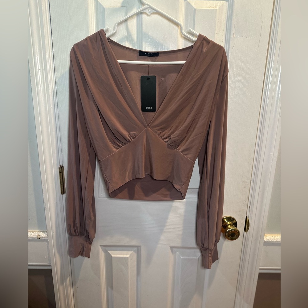NWT Saints Brown Long Sleeve Cropped Top V-neck Large Slinky